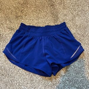 Lululemon hotty hot short 2.5”